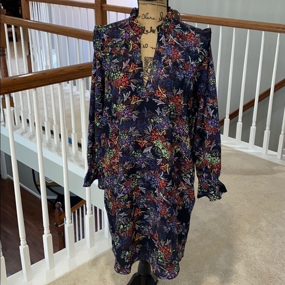 H&M Dresses & Skirts - H&M ruffled shift dress